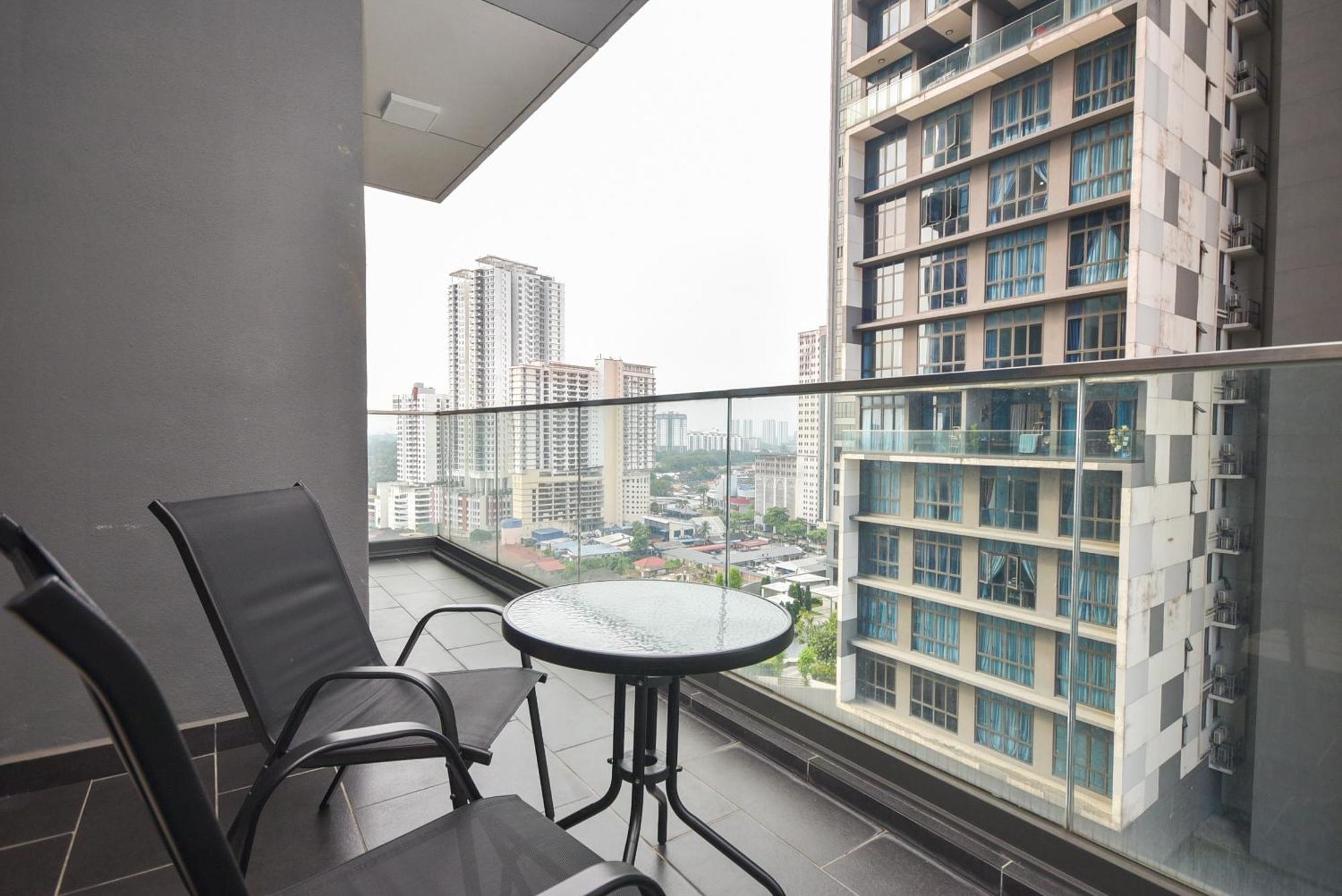 Apartment Setia Sky88 By Nest